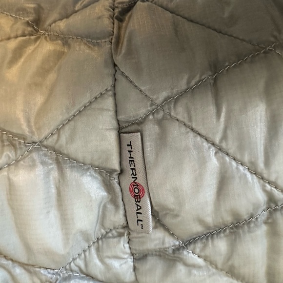 The North Face ThermoBall Womens Jacket Grey Medium Used Great Condition M - Picture 8 of 9